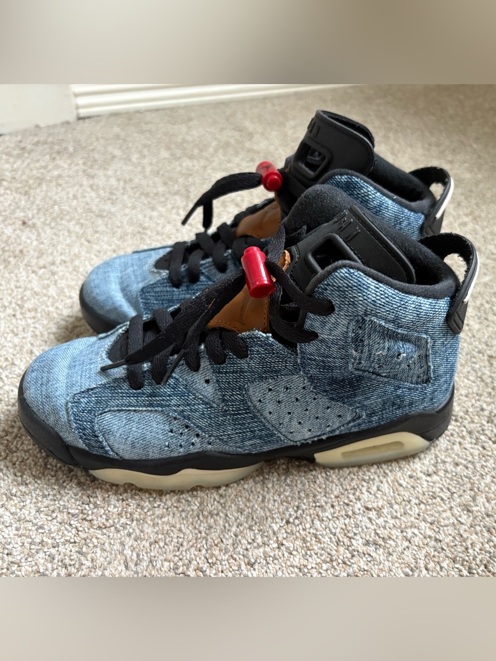 Jordan - Retro Air Jordan 6 "Washed Denim" Acid Wash Sneakers - Sz 4.5 Y / 6.5 W - Picture 4 of 9